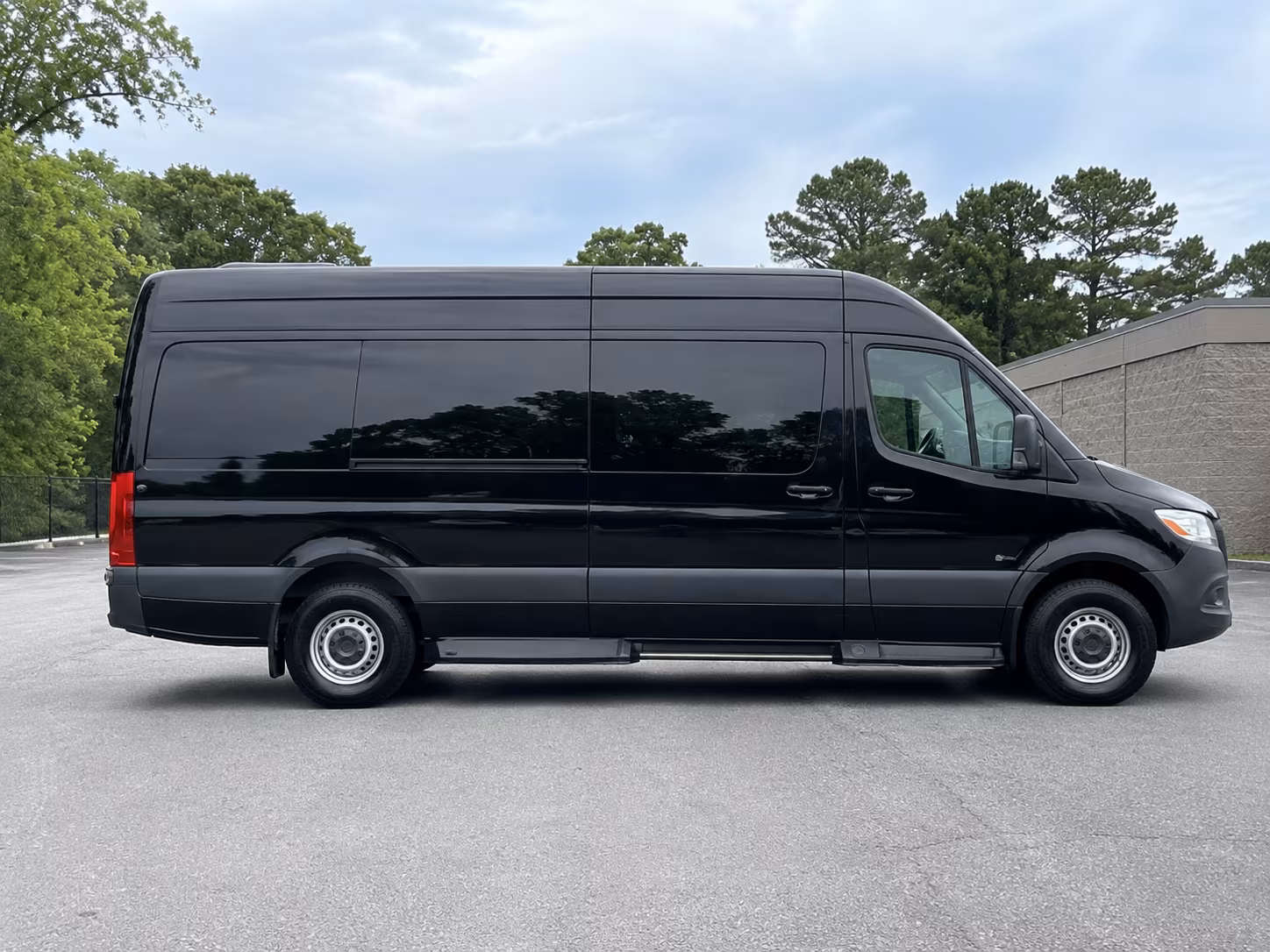 elizabeth employee shuttle van service